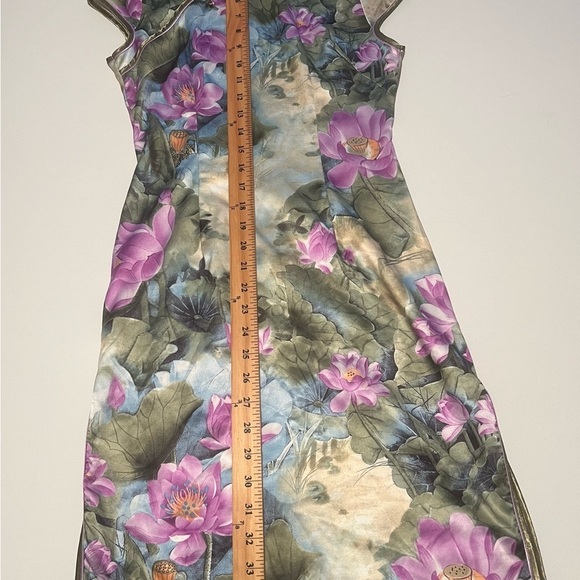 EUC Traditional Chinese Dress Mini Green with Embroidered Purple Flowers Small - Picture 7 of 9